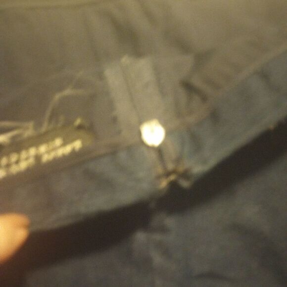 Larry Levine ruffled dark wash denim skirt with scalloped hem - Picture 6 of 9